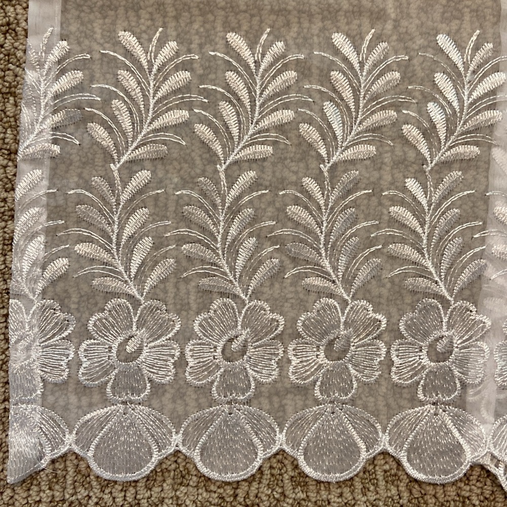 Lace Valance